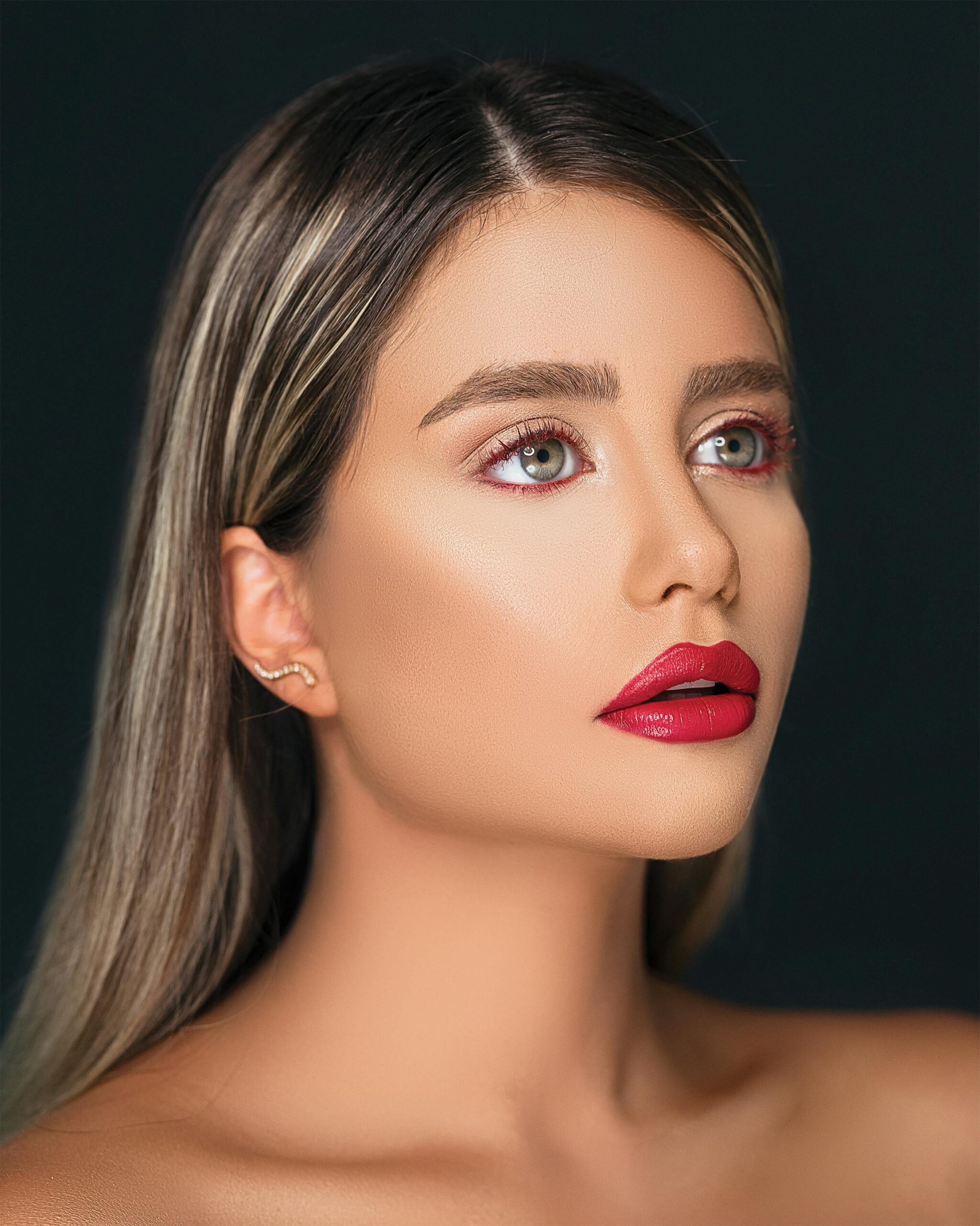 pexels-alipazani-2878374 Kuaför ve Güzellik Sektörü MYK Belgeleri - Görsel 8